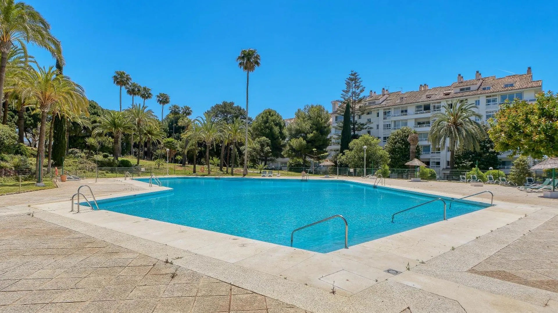 Apartment Torre Real Luxury Near Trocadero Arena Marbella