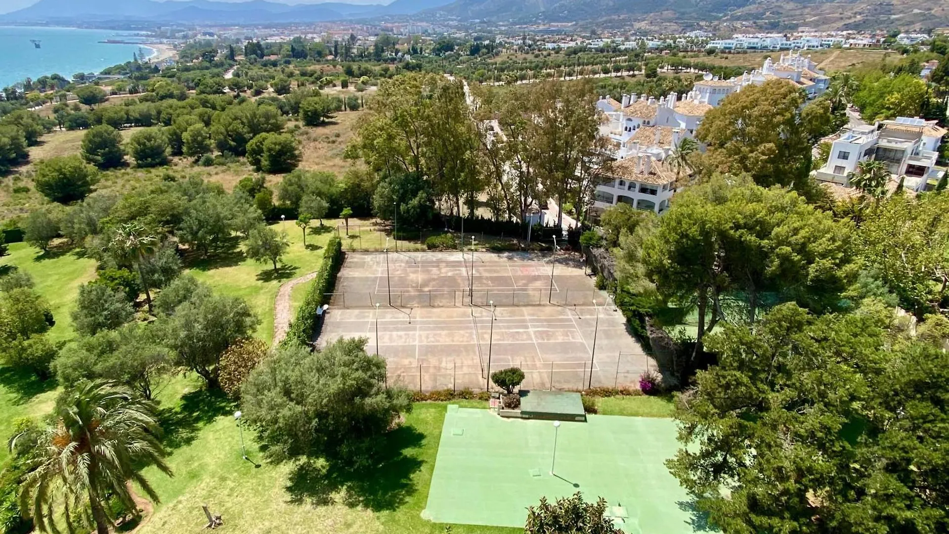 Torre Real Luxury Near Trocadero Arena Marbella 0*,  Spain