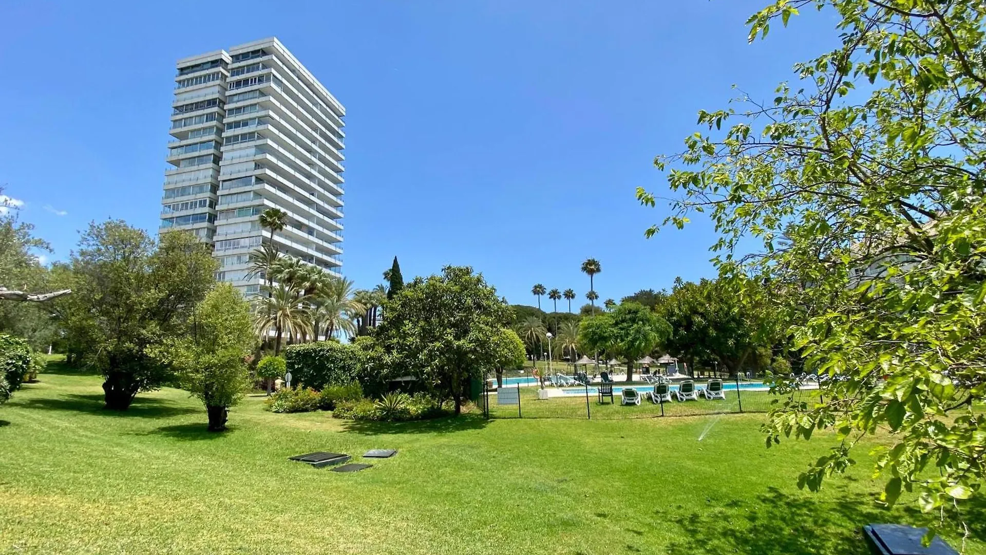Torre Real Luxury Near Trocadero Arena Marbella Apartment